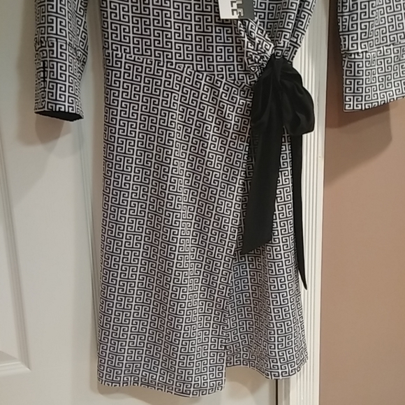 New With Tags Laundry Reversible Black/White Wrap Dress - Picture 4 of 5